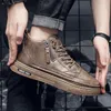 Botas Hightop Business Casual Couro Mens Sapatos Zipper Trendy Sapatilhas Curtas Motocicleta Borracha Pontilhada Toe Lace 230831