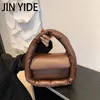 Bolsas de noche Moda Acolchado Bolsos de mujer Diseñador Puffy Hombro Lujo PU Cuero Espacio Algodón Cross Bag Pequeño Invierno Tote Monederos 230831