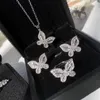 Halsbandörhängen Set Versa Live Drainage Explosion Butterfly Suit Bright Ladder Square Zircon Plated 18k Gold Niche Exquisite Design