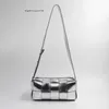 Дизайнерские сумки сумки для сумки конфеты Mini Jodie Woven Macaron Fashion Piglow Универсальная и простая косое плеч