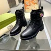 Noticias Diseñadores Botas de tobillo Botas de mujer Cabeza redonda de color Suela gruesa Botas Martin elásticas elevadas Zapatos con cordones Apertura de cremallera ajustable Botas de motocicleta 35-42