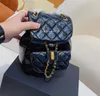 Luxurys Bolsas Designer Bolsa Mochila Luxo Couro Mulheres Lambskin Gabrielle Quilted Bolsa Flap Check Flap Tote Mochila Cadeia Caviar Bolsas De Ombro Bolsa