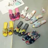 Pantoufles Dames Été Mules Casual Mode Luxe Plat En Cuir Solide Maison Plage Diapositives Chaussures Designer Pantoufles Sandales pour Femmes 230830