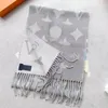 2023 Märkesdesigner Scarf Women Cashmere Scarf For Women Jacquard tyg tjock sjal vinter wram pashmina långa wraps hijab med tofs