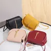 Kvällspåsar Ny Golden Tassel Double Layer Semi Circle Solid Color One Shoulder Sadel Bag Fashion Casual Women Lite Bag