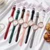 Armbanduhren 2023 Trendy Frauen Uhren Mode Luxus Kristall Uhr Leder Band Damen Quarz Armbanduhr Casual Mädchen Schmuck Geschenke