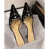 Sandaler 2023 Bowknot Muller Shoes Summer Hollow Back Pointed Mid Thin Heel tofflor Water Diamond Short Heels Sexy Ribbon