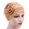 Basker knut blomma dekor headwrap kvinnor turban bomull topp muslimska damer hår täcker mössa huvud bär fast färg india hatt tillbehör