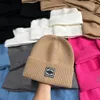 New Classic Designer Autumn Winter 6Colors Beanie Hats Men and Women Fashion Brand Crystal Double Letter C Universal Knitted Cap Autumn Wool Outdoor Warm Skull Caps
