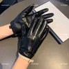 23SS Designer Girl Five Fingers Rękawiczki skórzane rękawiczki dla kobiet kontrastowe Dekoracja łuku