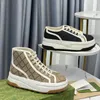 Casual Plattform Frauen Fitnessstudio Schuhe Reisen Leder Schnürtrainer Sneaker Cowhide Buchstaben Männer Dicke Bodenschuhe Frau Designer Schuh Lady Sneaker Größe 35-44-45 55218 s