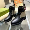 Noticias Diseñadores Botas de tobillo Botas de mujer Cabeza redonda de color Suela gruesa Botas Martin elásticas elevadas Zapatos con cordones Apertura de cremallera ajustable Botas de motocicleta 35-42