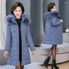 Kvinnors dikerockar 2023 Korean vinter förtjockas varm bomull Kvinnor mode huva bomullsskadade parkas kappa långa jackor mamma lös