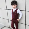 Suits Boy Ekose Yelek Blazer Çocuk Yelek Düğün Giysileri Seti Toddler Resmi Elbise Çocuk Broş Gövde Pantolon Bebek Beyler Kıyafet 230830