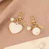 Keychains Lanyards Elegant Pearl Heart Keychain Cute Round Ball Keyring Handbag Pendant Accessories Metal Tag Waist Hanging Key Holder Car Trinket 230831