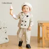 Trajes 2023 Llegada Little Boy TuxedoWedding Party Baby SuitBaby Boys Beige Traje de 4 piezas Conjunto Vestido para niños para 1 2 3 4 años 230830