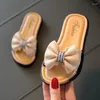 Slipper Kruleepo barn flickor baby barn tofflor skor småbarn schuhe bowtie blandad färg pvc antiskid party klänning sandaler