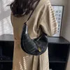 Evening Bag Messenger Shoulder For Women Velor Leather Female Trend Winter Fashion Sadel Bag Handväska 230831