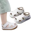 Sandalen Sommer Baby 0 3 Jahre alt Junge Kleinkind Schuhe weiche Sohle Mädchen Leder atmungsaktiv Wasser Mädchen Größe Säugling