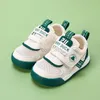 Кроссовки детская прогулка для обуви летние модные караку по теннисной обуви для мальчиков для девочек спортивные туфли для дышащей сетчатой ​​обувь новорожденных Bebes L0831