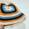 Berets Handmade Crochet Flower Bucket Chapéu para Meninas Malha Cor Matching Bacia Cap Panamá Caps Inverno Beanie Lã Quente