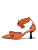 Klädskor modepumpar design snörning bowknot kvinnor våren spetsig tå slingback höga klackar mular sandaler damer svart orange