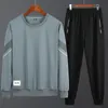 Męskie dresy męskie męskie i jesienne sporty imitacja stóp bawełniana z kapturem z kapturem z kapturem z kapturem z kapturem Crewneck swobodne spodnie dwupoziomowe set 230831