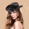 Berets WildlederStoff Cowboyhut für Erwachsene mit Gürtel Mode Karneval Party Kostüm Mütze Damen Herren Halloween Festival Kopfbedeckung