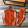 Mens Designer Veludo Tracksuits Casual Rua Lazer Logotipo Moda Streetwear Bordado Logotipo Zipper Golden Velvet Moletons Casaco de Manga Longa e Calças Conjuntos