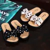 Slipper Kruleepo barn flickor baby barn tofflor skor småbarn schuhe bowtie blandad färg pvc antiskid party klänning sandaler