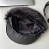 Stingy Brim Hats Южная Корея осень и зима Новая имитация меховой шляпы новостная шляпа женщина в Instagram Британская ретро -теплая шляпа шляпа J230831