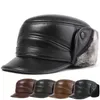 Berets inverno chapéu de couro masculino engrossar bonés de beisebol de pele de carneiro com orelhas quentes chapéus do pai sombrero de cuero del hombre 230830