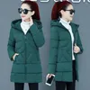 Trench da donna Parka invernale Tinta unita Giacca imbottita in cotone spesso caldo Donna Casual Cappotto di media lunghezza con cappuccio Capispalla allentata