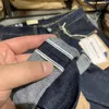 Mäns jeans blåkantad rödörd denim man