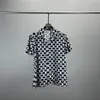 Herren-Poloshirt, Designer-Hemd, V-Ausschnitt, Seiden-Bowling-Hemd, lässiges Graffiti-Hemd, schmales, kurzärmliges Herrenhemd M-3XL05