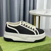 Casual Plattform Frauen Fitnessstudio Schuhe Reisen Leder Schnürtrainer Sneaker Cowhide Buchstaben Männer Dicke Bodenschuhe Frau Designer Schuh Lady Sneaker Größe 35-44-45 55218 s