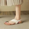 Sandalet 2023 Kadınlar Düz Pu Deri Açık Ayak parmağı bayanlar Plaj Ayakkabı Yaz Seksi Terlik Toka Kayışı Flip Kadınlar