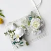 Dekorative Blumen, 4 Stück, Pfingstrosen-Handgelenk-Blumenkorsagen, Brautarmband, Herren-Boutonnieres-Set für Hochzeit, Mutter und Bräutigam