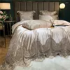 Conjuntos de cama de alta qualidade cor sólida elegante oco out lace consolador capa de algodão conjunto de edredão macio cama de seda 4 pcs