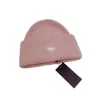 Дизайнерские шапочки мужски модные вязаные шляпы кепки черепа Женщины дизайнеры шляпа повседневная зима высокая качественная шариковая шапочка G2308314xq-5