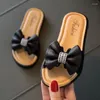 Slipper Kruleepo barn flickor baby barn tofflor skor småbarn schuhe bowtie blandad färg pvc antiskid party klänning sandaler