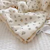 Dekens Swaddling Born Ins Style Kleine vers gebroken bloem Zuiver katoenen Soja Vezel Zomerquilt Baby Single Washable Aircondition 230301