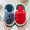 Chinelos de algodão infantil para crianças para meninos meninos não deslizamentos de veludo de inverno crianças sapatos internos sapatos de bebê de pelúcia suave 230301