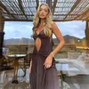 Swobodne sukienki eleganckie kobiety wycinają sukienkę bez pleców seksowną na ramię v szyję spaghetti pasek Slim Fit Bodycon Long Club Party Streetwear