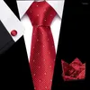 Bow Ties Silk Tie Set For Men Plaid Slitte Set Cufflik Pocket Square Wine Röda män Suit näsduk manschettknappar