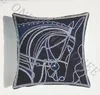 Głowy koni dekoracyjna poduszka poduszka na poduszki poduszki miękkie aksamitne poduszki do domu sofy biuro 45*45 cm rzut na poduszkę