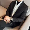 Abiti da uomo Blazer eleganti bianchi retrò per uomo Abito da uomo di lusso da uomo con cintura Vintage Inghilterra Abito smock Blazer Giacca da ballo