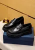 2023 Mens vestidos Sapatos de negócios Designer de negócios Classic Classic Plata