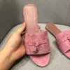 LP Pianasummer Charms Slaytlar Süpellenmiş Süet Terlik Lüks Sandalet Ayakkabı Orijinal Deri Açık Ayak Ayak Passoru Kadınlar İçin Tasarımcılar Fabrika Ayakkabı 144