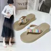 Slippers vrouwen slippers zomerse zomer Boemische stijl mode geweven sandalen casual wiggen strandschoenen zapatillas de estar por casa